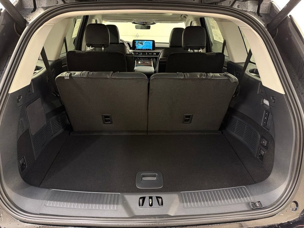 New 2026 Lincoln Aviator Reserve w/ Jet Appearance Package AWD/4WD image 39