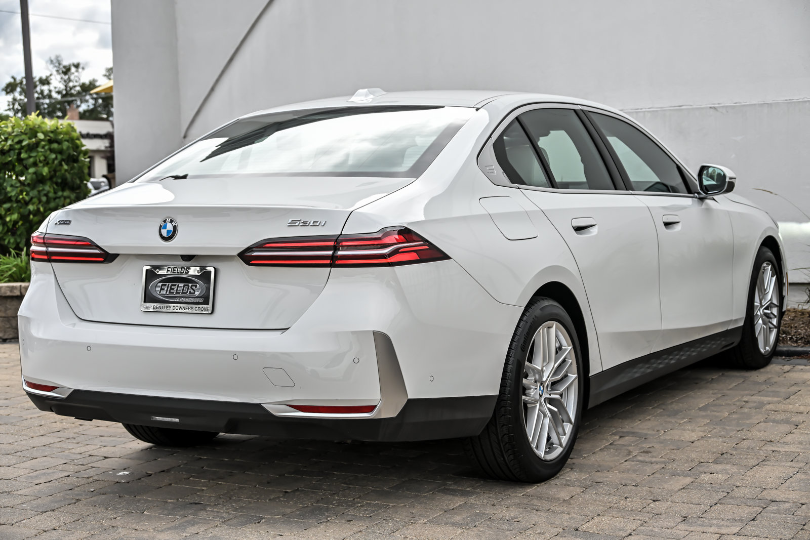 Used 2024 BMW 530i xDrive w/ Premium Package AWD/4WD image 7