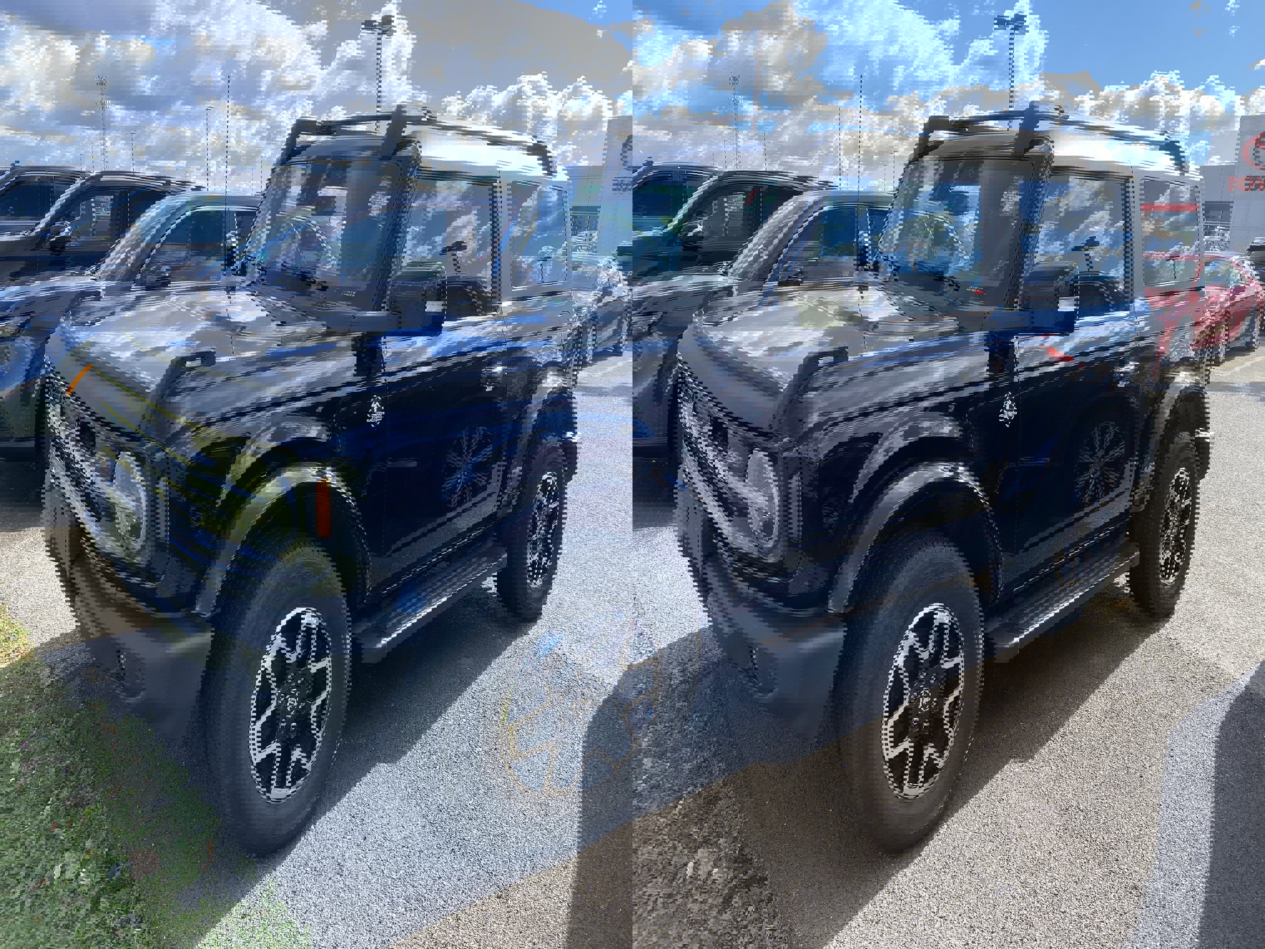 Used 2021 Ford Bronco Outer Banks image 4