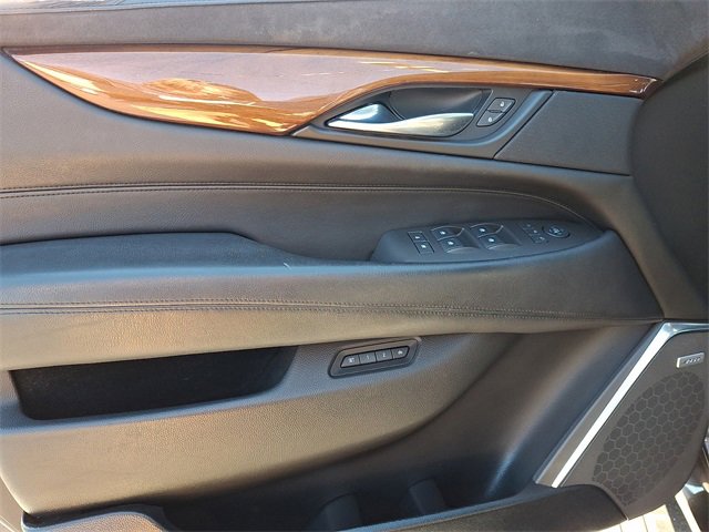 Used 2016 Cadillac Escalade Premium image 12