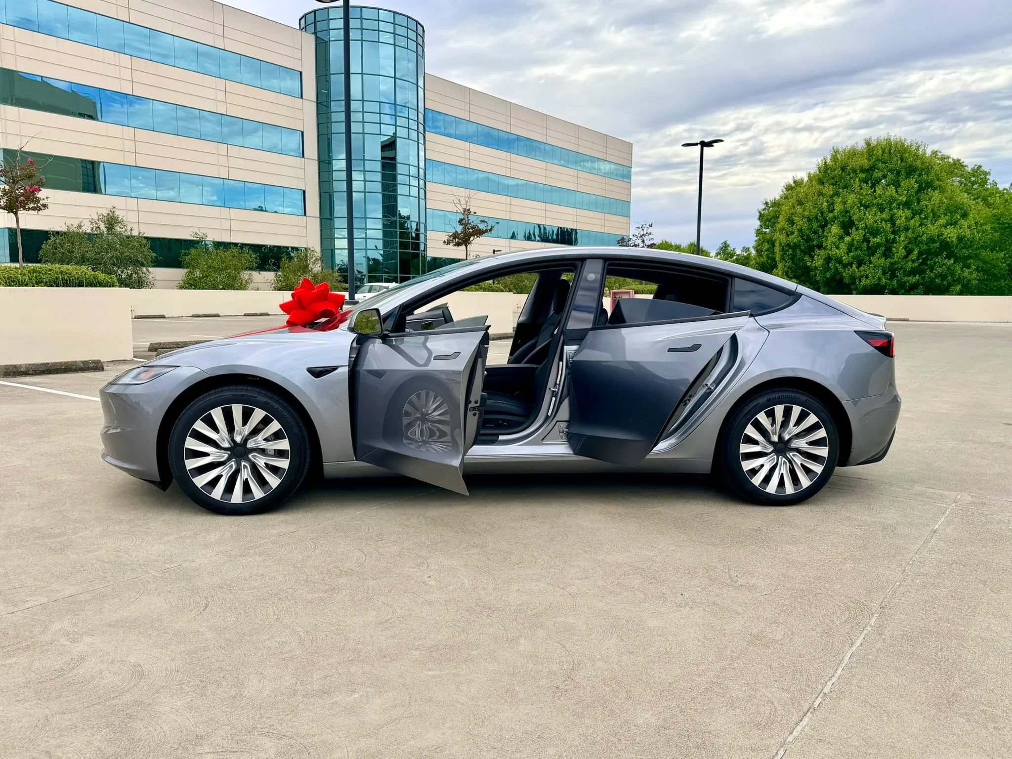 Used 2025 Tesla Model 3 Long Range RWD image 54