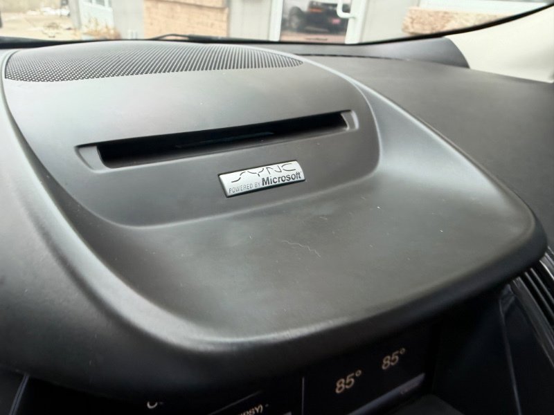 Used 2014 Ford Escape Titanium w/ Equipment Group 401A image 8