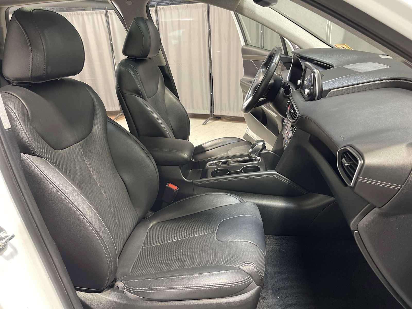 Used 2019 Hyundai Santa Fe Limited AWD/4WD image 14