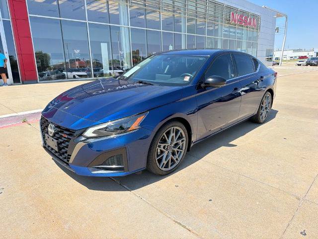 Certified 2024 Nissan Altima 2.0 SR FWD image 1