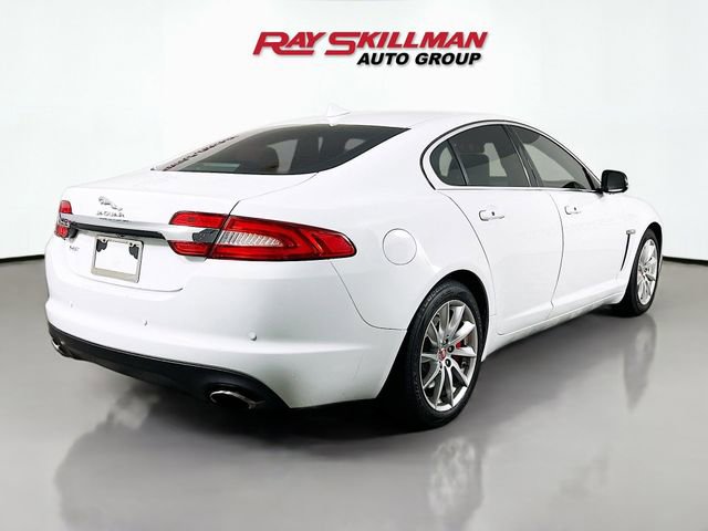 Used 2015 Jaguar XF Premium RWD image 7