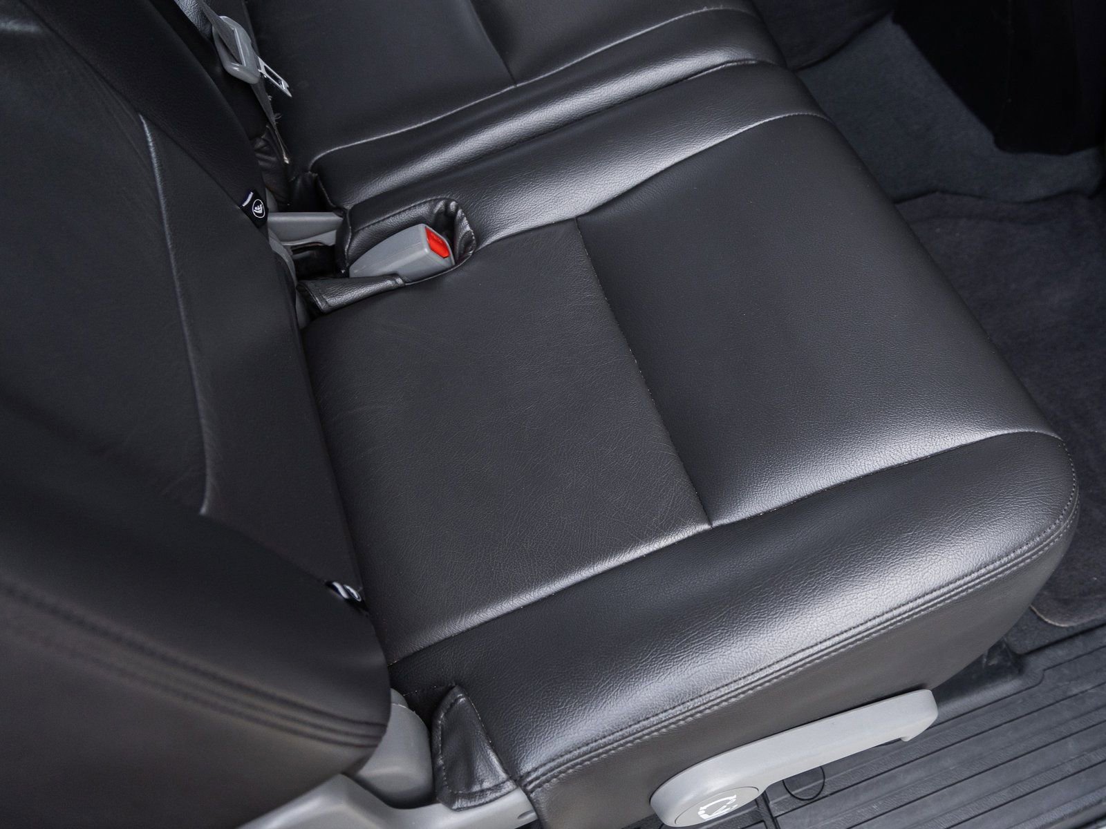 Used 2020 Toyota Sequoia SR5 image 39