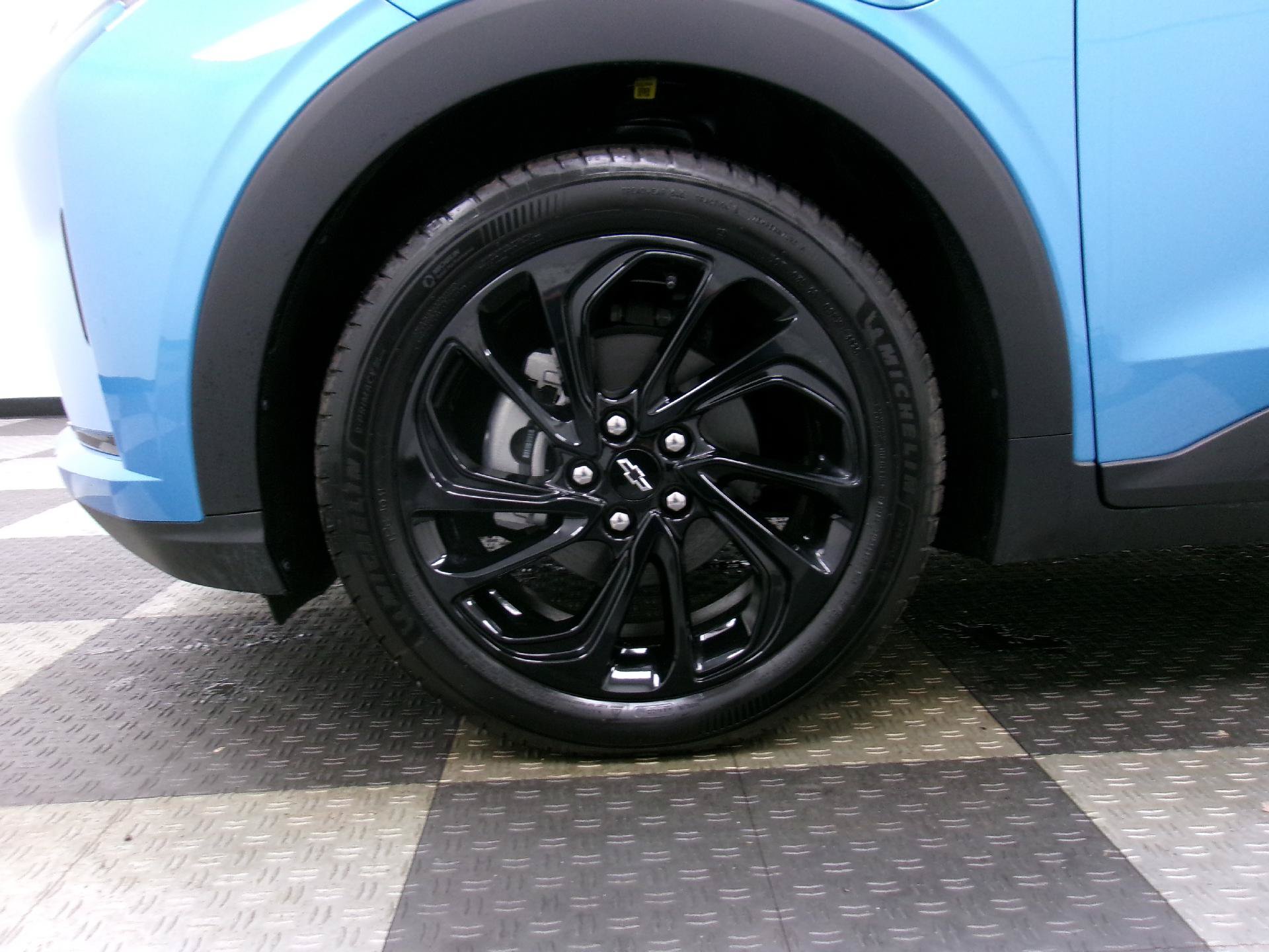 New 2027 Chevrolet Bolt RS w/ Technology Package FWD image 18