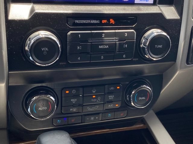Used 2019 Ford F150 Lariat w/ Trailer Tow Package AWD/4WD image 18