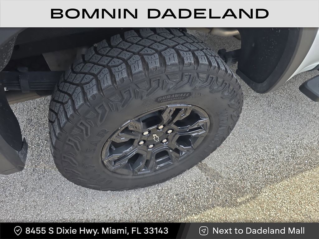 Used 2025 Chevrolet Silverado 1500 ZR2 image 15
