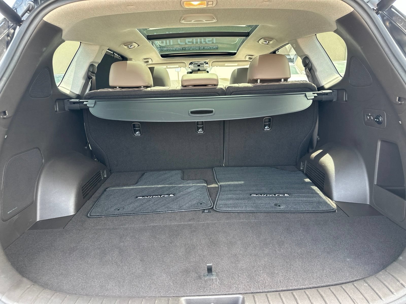 Used 2022 Hyundai Santa Fe Limited AWD/4WD image 29