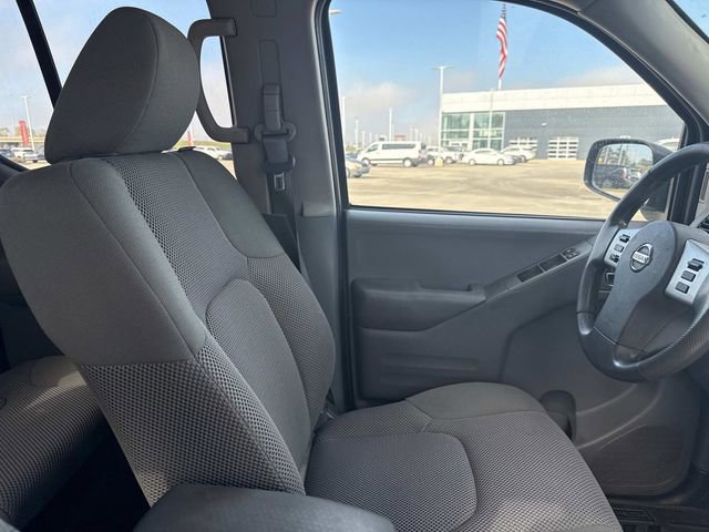 Used 2020 Nissan Frontier SV image 15