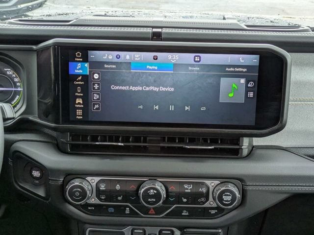 New 2024 Jeep Wrangler Unlimited Sahara AWD/4WD image 18