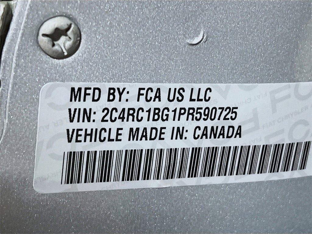 Used 2023 Chrysler Pacifica Touring-L image 33