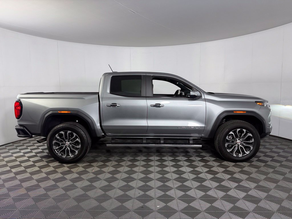 Used 2024 GMC Canyon Denali AWD/4WD image 4