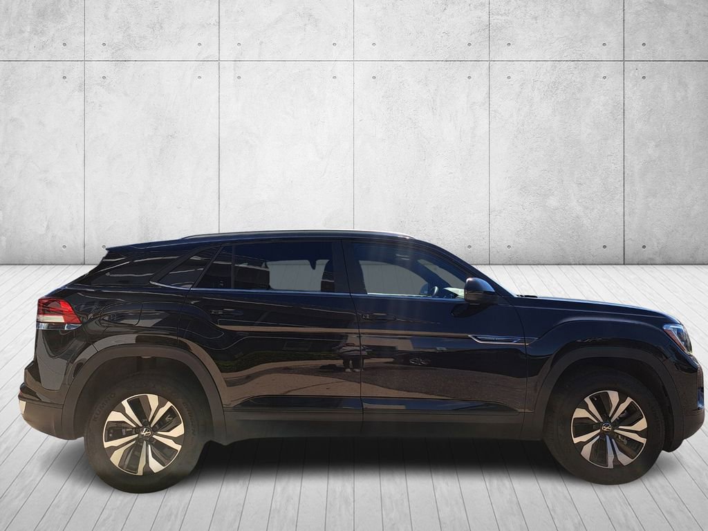 Used 2026 Volkswagen Atlas Cross Sport SE image 4