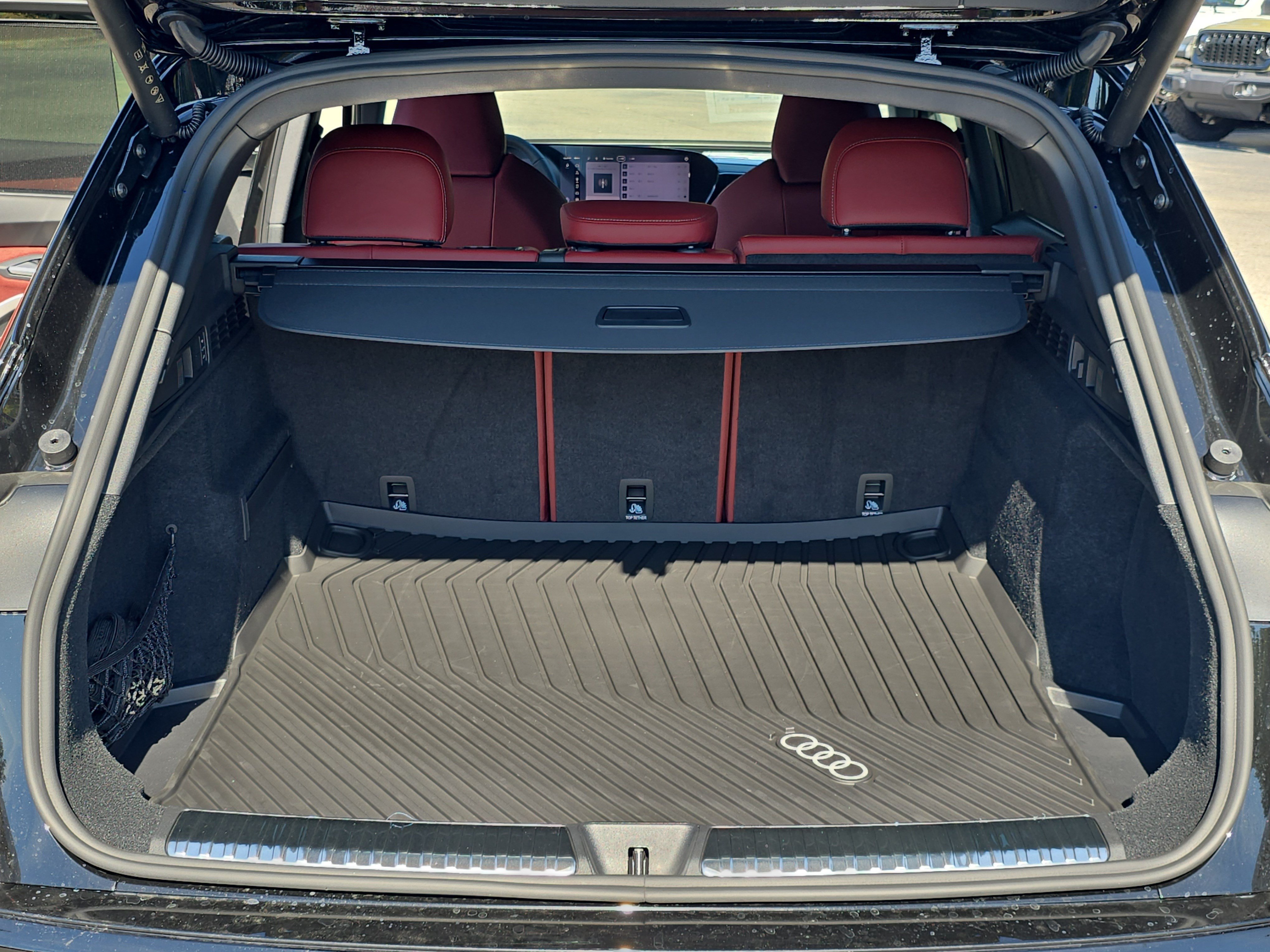 New 2026 Audi SQ5 Prestige AWD/4WD image 12