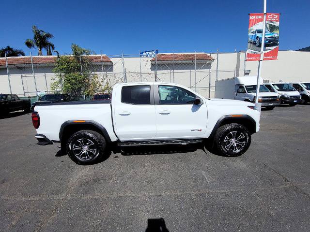 Used 2024 GMC Canyon AT4 w/ AT4 Premium Package AWD/4WD image 9