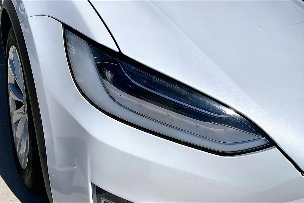 Used 2020 Tesla Model X Long Range AWD/4WD image 36