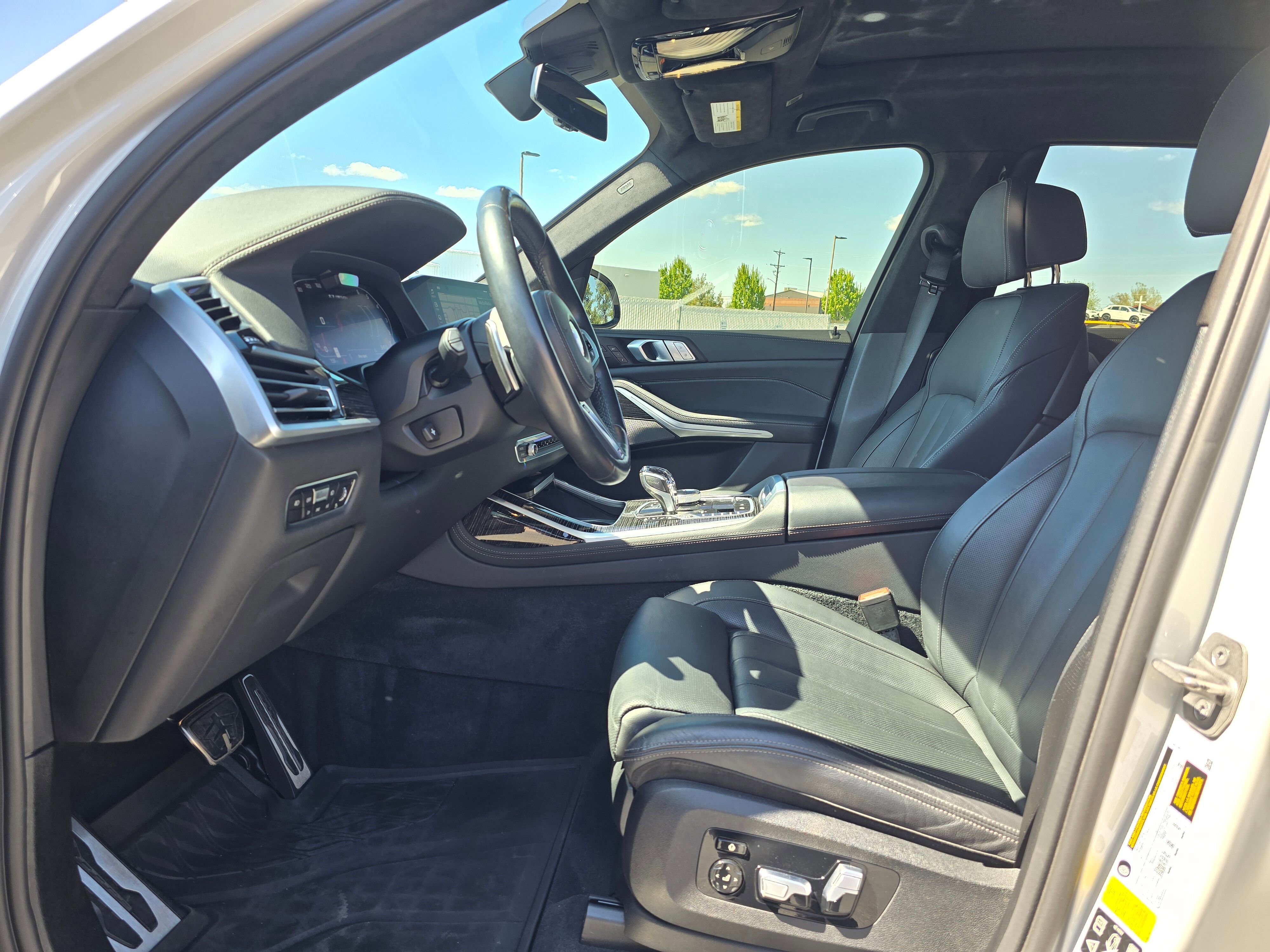 Used 2022 BMW X7 M50i AWD/4WD image 43