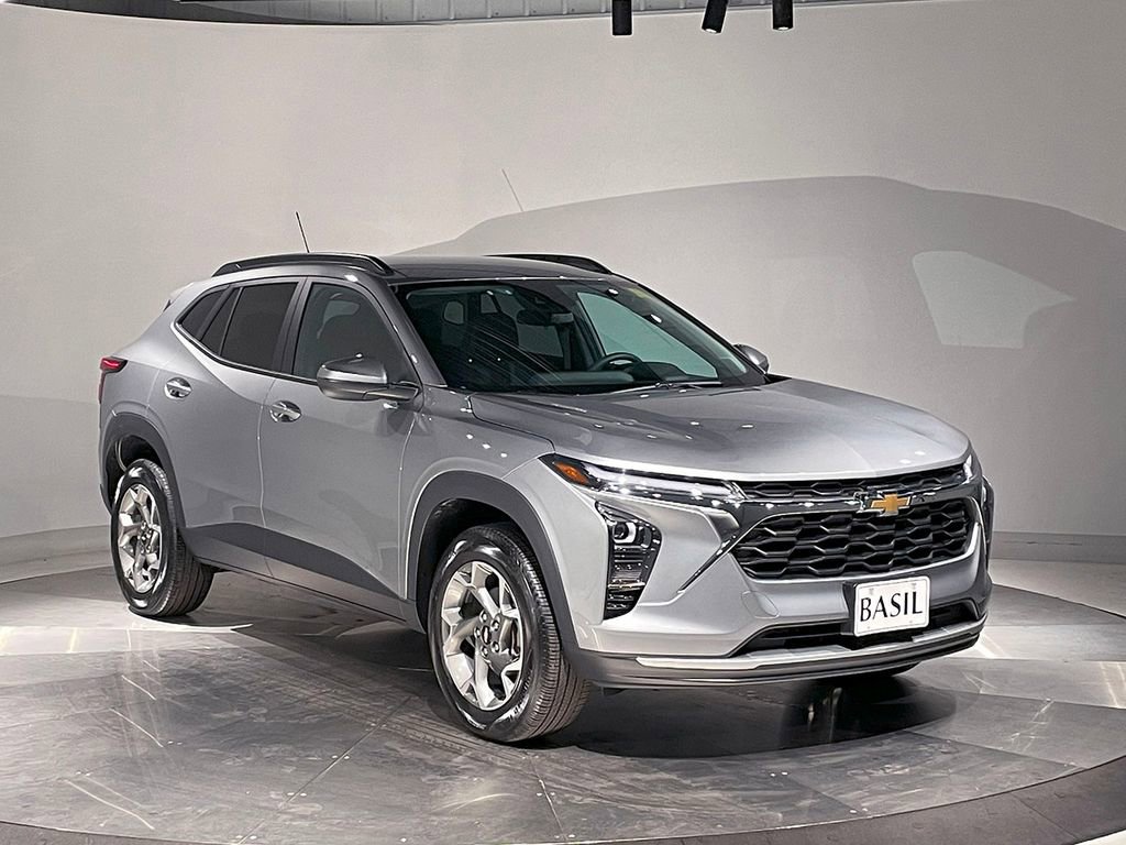 Used 2024 Chevrolet Trax LT image 36