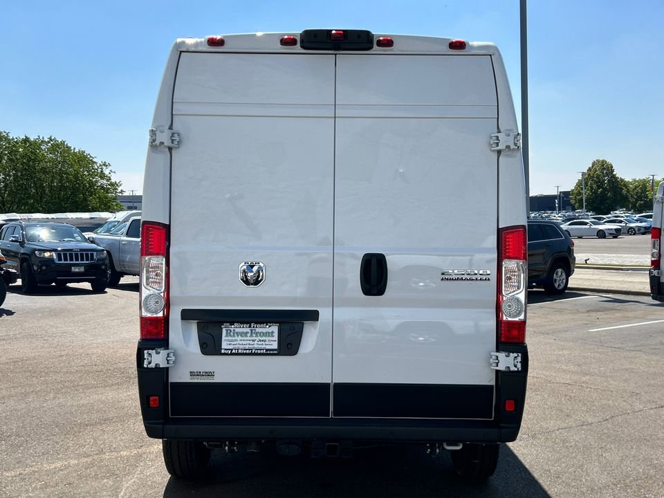 New 2024 RAM ProMaster 2500 w/ Convenience Group image 7