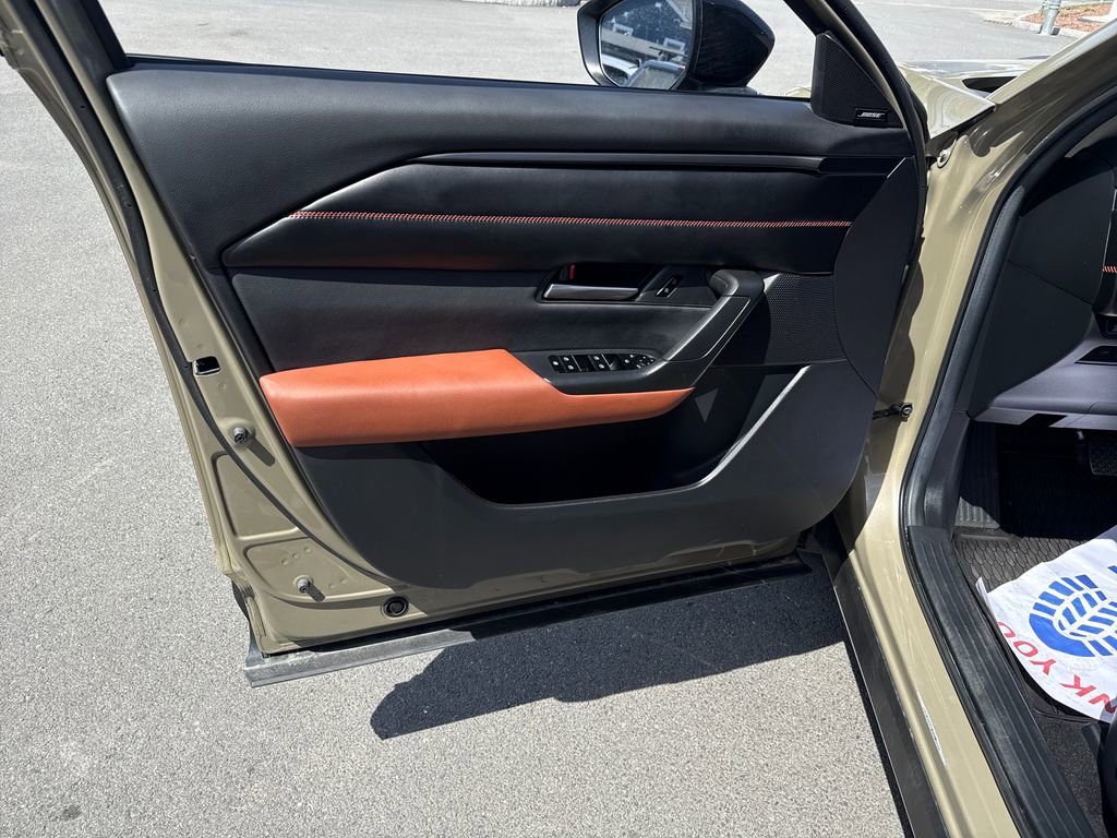 Used 2025 MAZDA CX-50 Meridian Edition w/ Apex Package AWD/4WD image 23