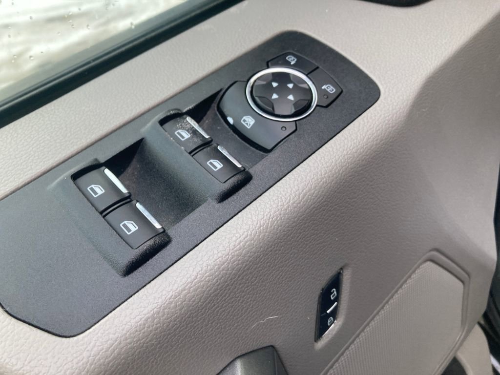 Used 2018 Ford F150 XLT w/ Equipment Group 302A Luxury image 16