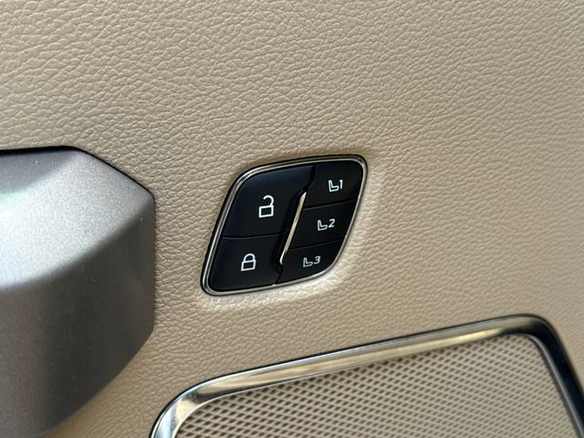 Used 2020 Ford F350 Lariat w/ Lariat Ultimate Package image 21