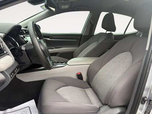 Used 2020 Toyota Camry LE w/ Convenience Package image 9