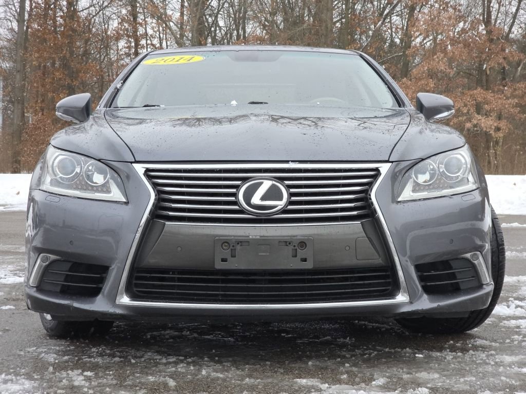 Used 2014 Lexus LS 460 AWD image 3