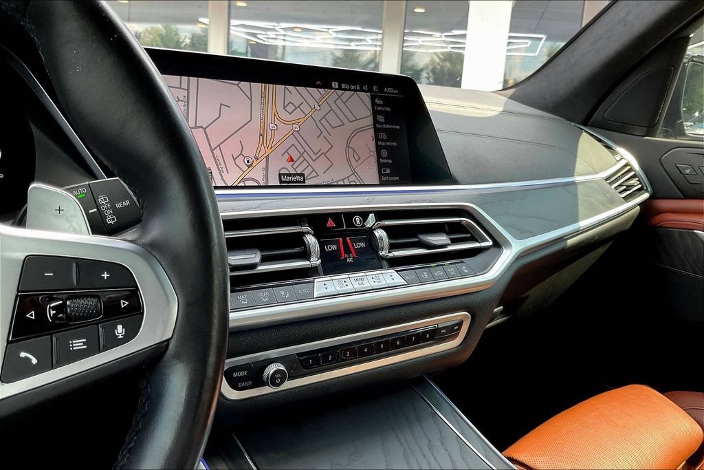Used 2022 BMW X7 xDrive40i w/ M Sport Package AWD/4WD image 15