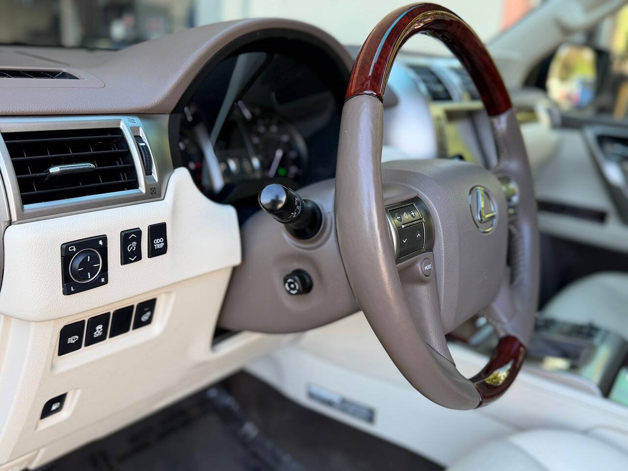 Used 2011 Lexus GX 460 Premium AWD/4WD image 47