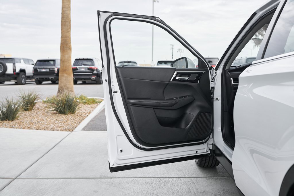 Used 2023 Mitsubishi Outlander SE image 17