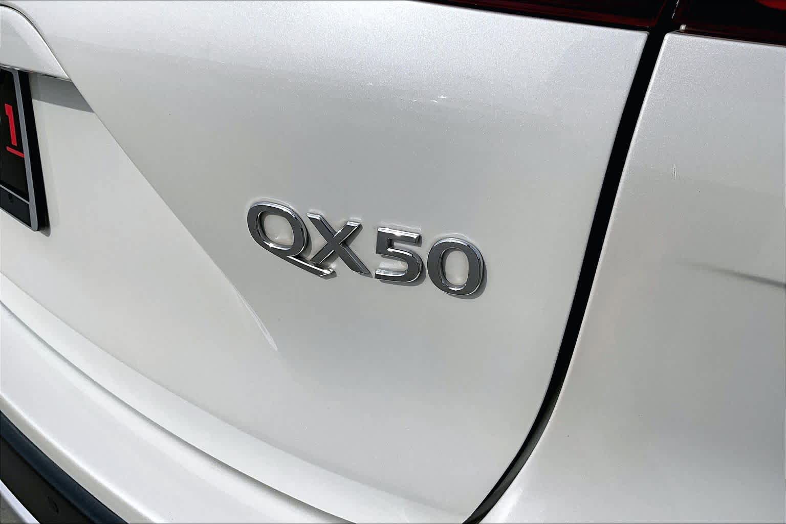Used 2021 INFINITI QX50 Essential w/ Convenience Package FWD image 9