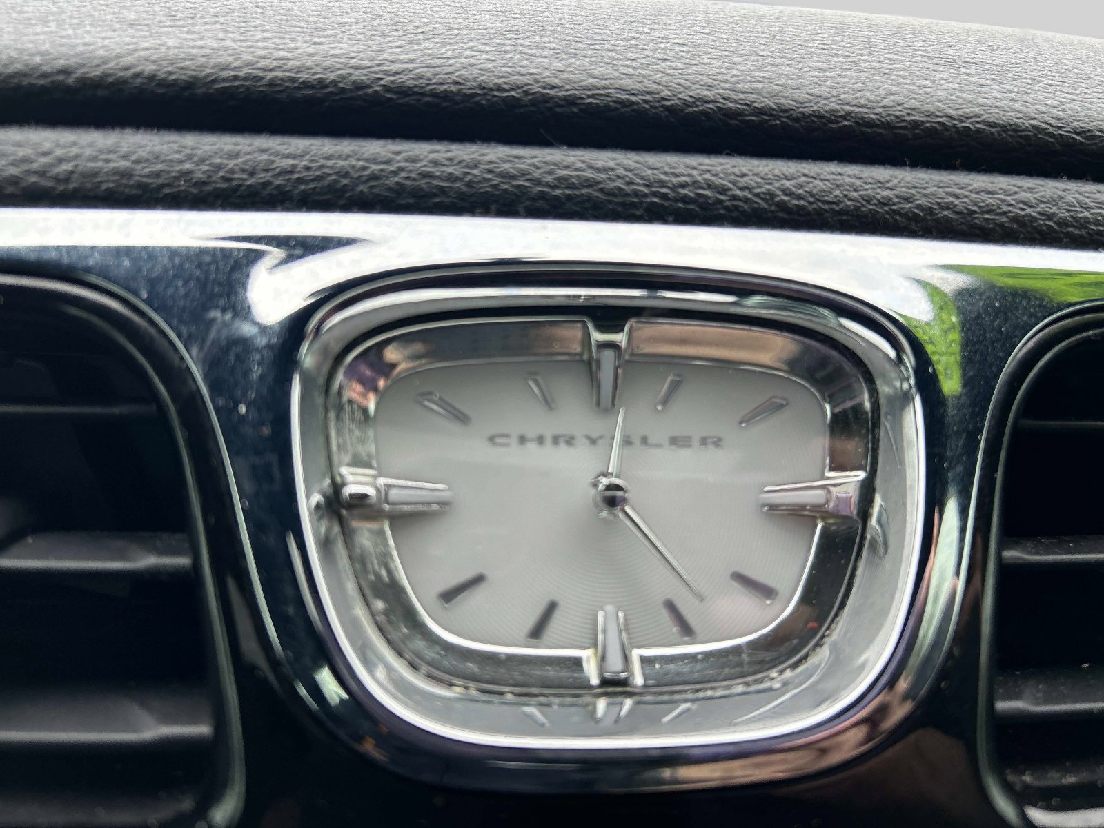 Used 2013 Chrysler 200 Limited w/ Sun/Sound Group image 31