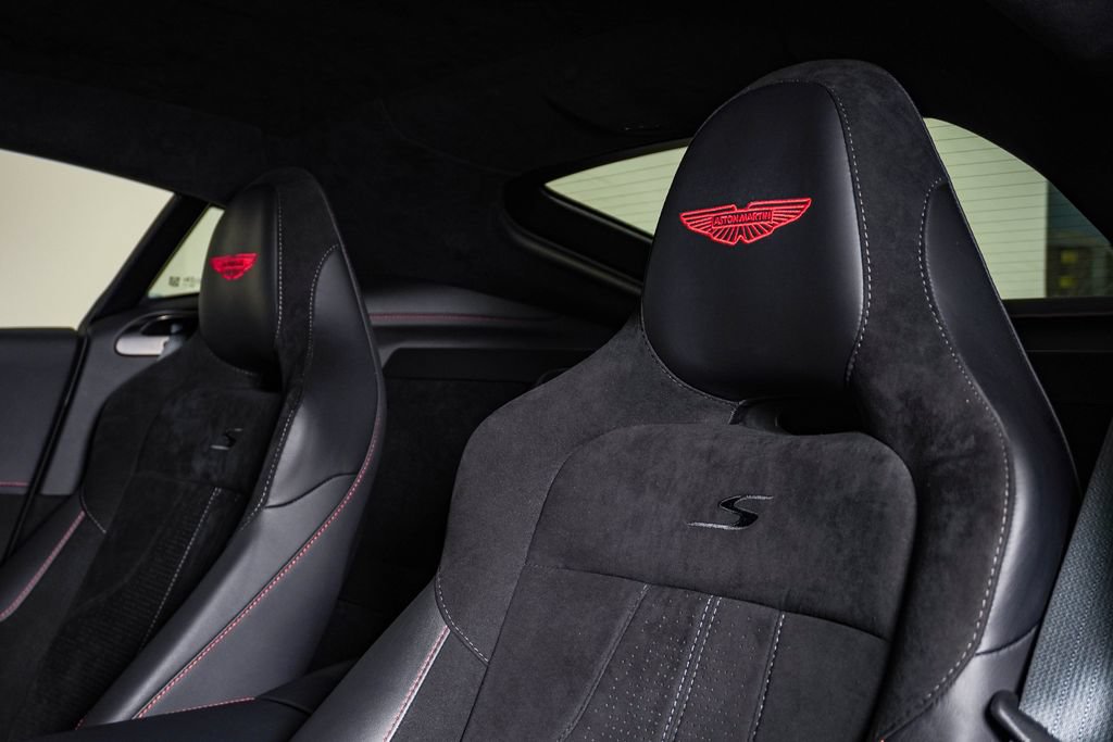 Used 2026 Aston Martin V8 Vantage S RWD image 21