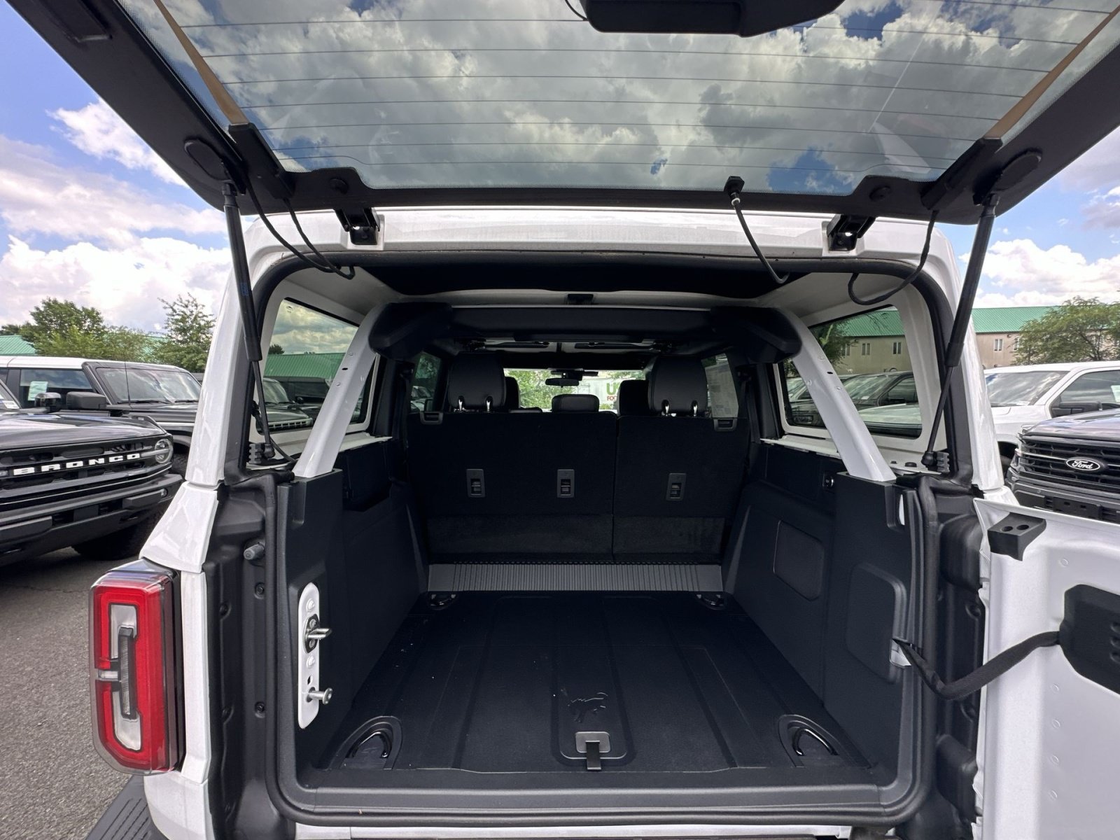 New 2025 Ford Bronco Badlands AWD/4WD image 33