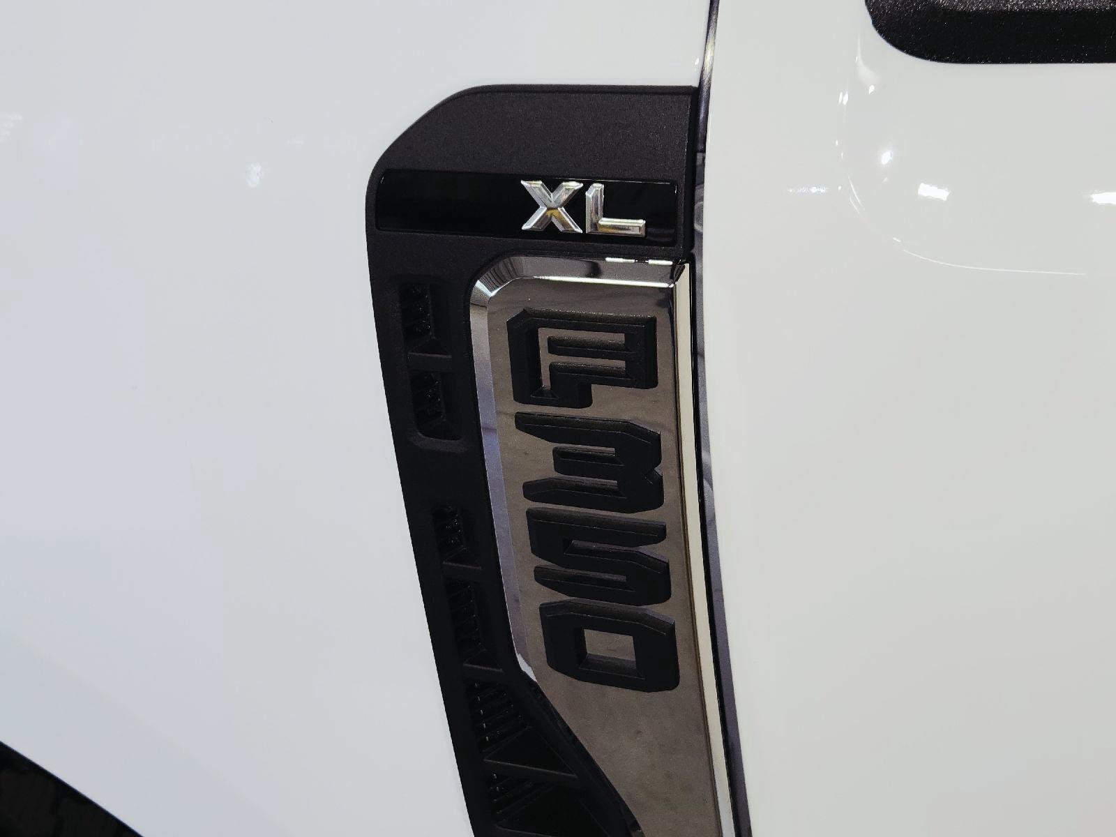 New 2026 Ford F350 XL w/ FX4 Off-Road Package AWD/4WD image 52