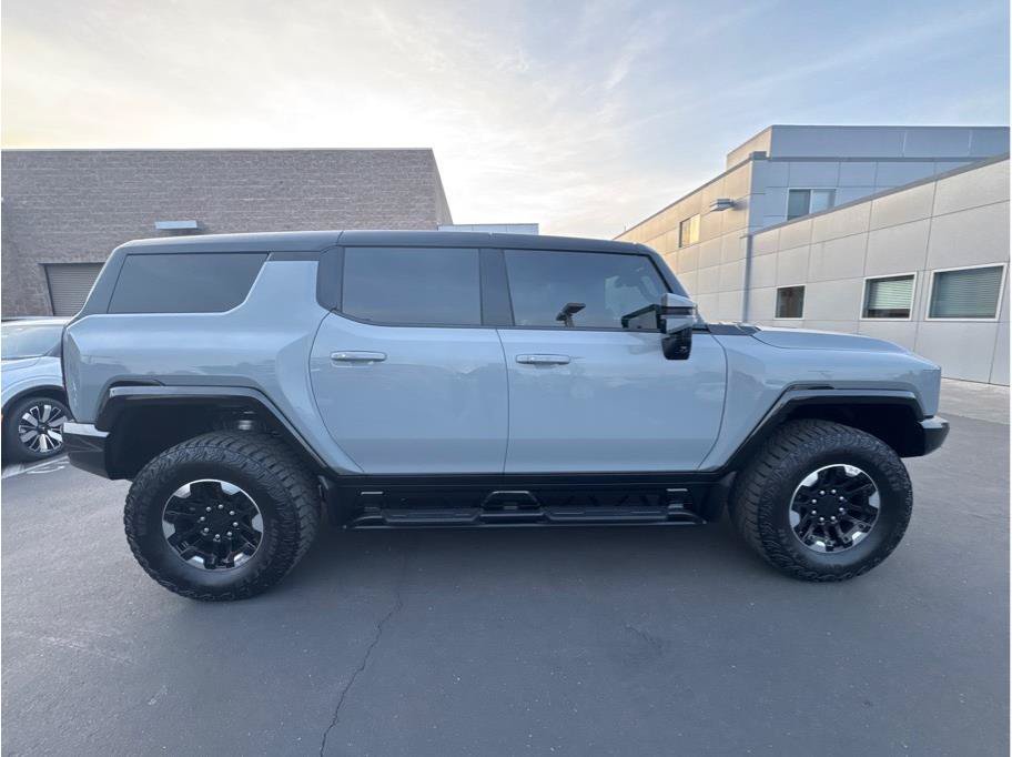 Used 2024 GMC Hummer EV 2X w/ Extreme Off-Road Package AWD/4WD image 4