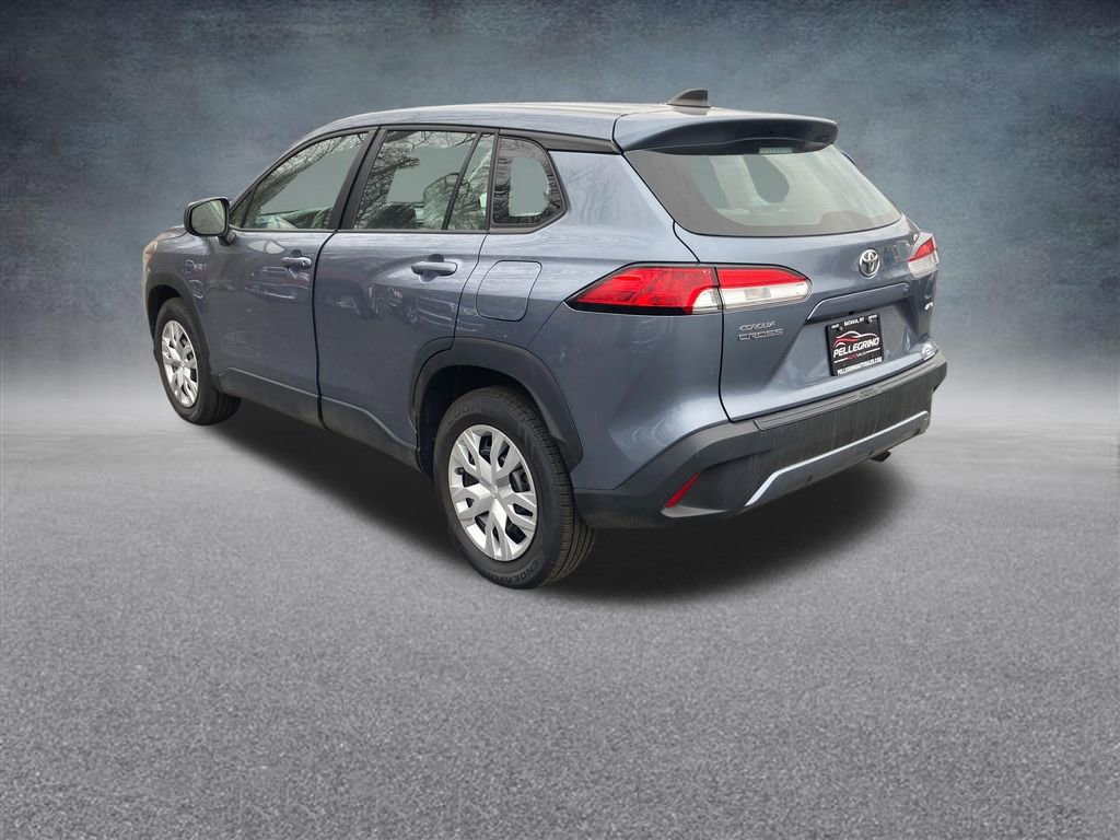 Used 2023 Toyota Corolla Cross L image 3