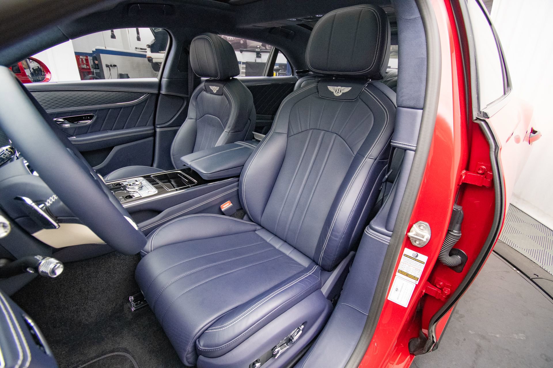 Used 2024 Bentley Flying Spur S V8 AWD/4WD image 11