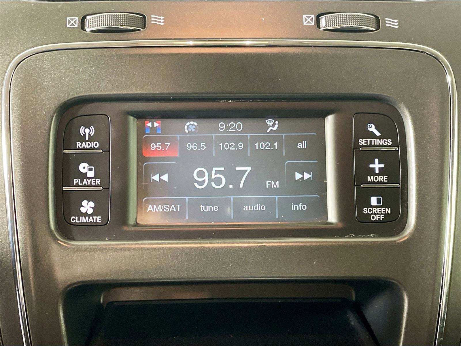 Used 2019 Dodge Journey SE w/ Premium Group FWD image 7