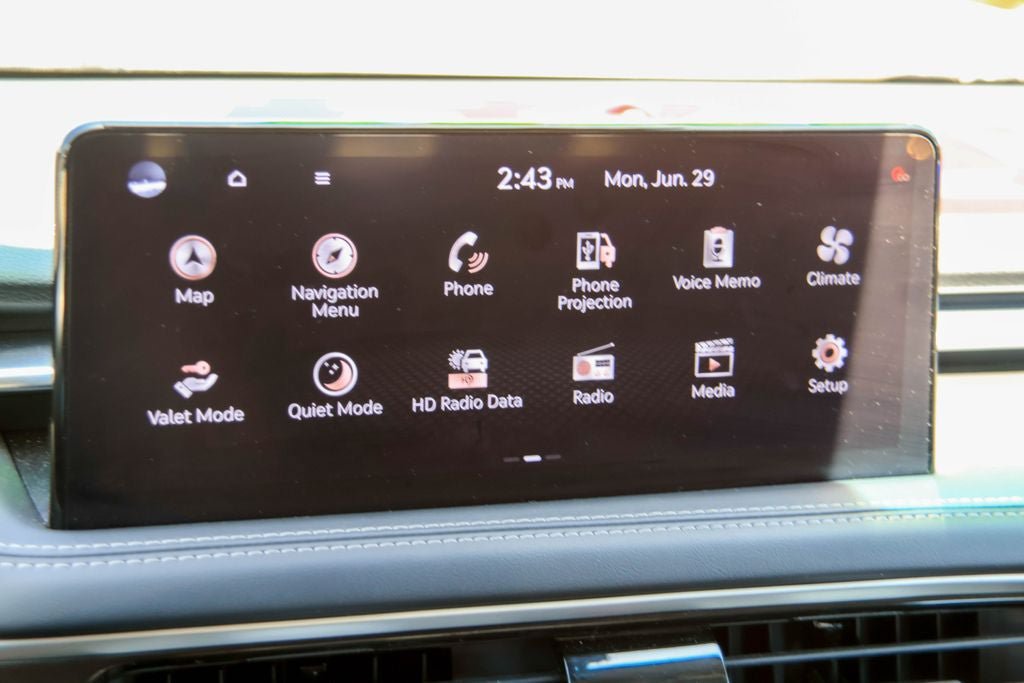 Used 2025 Genesis G70 2.5T RWD image 5