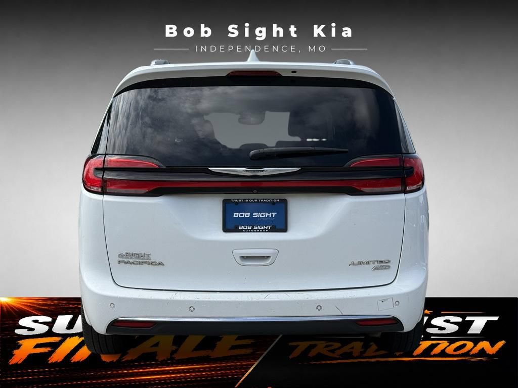 Used 2021 Chrysler Pacifica Limited w/ Premium & Safety Sphere Group AWD/4WD image 9