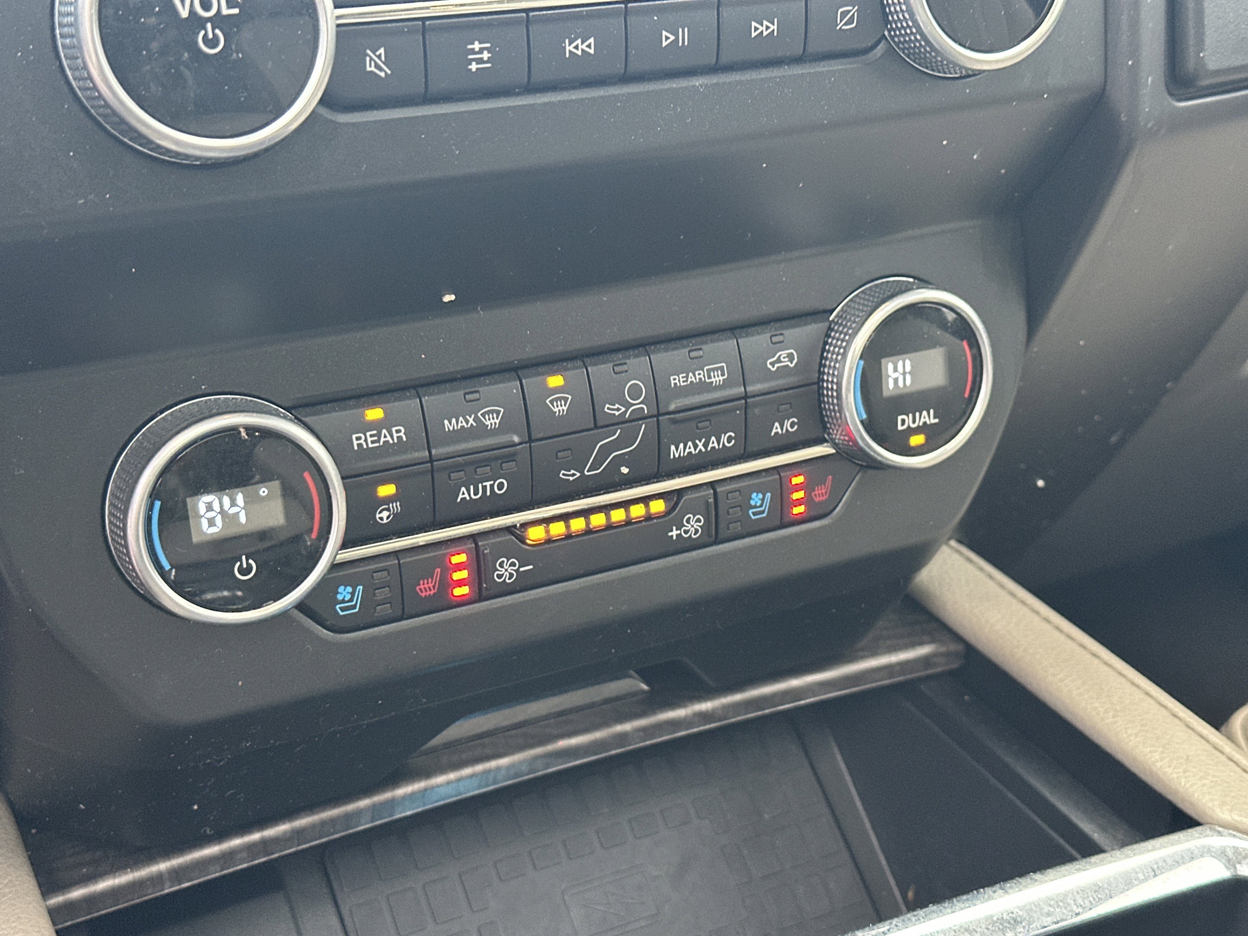 Used 2020 Ford Expedition Limited w/ Equipment Group 302A image 35