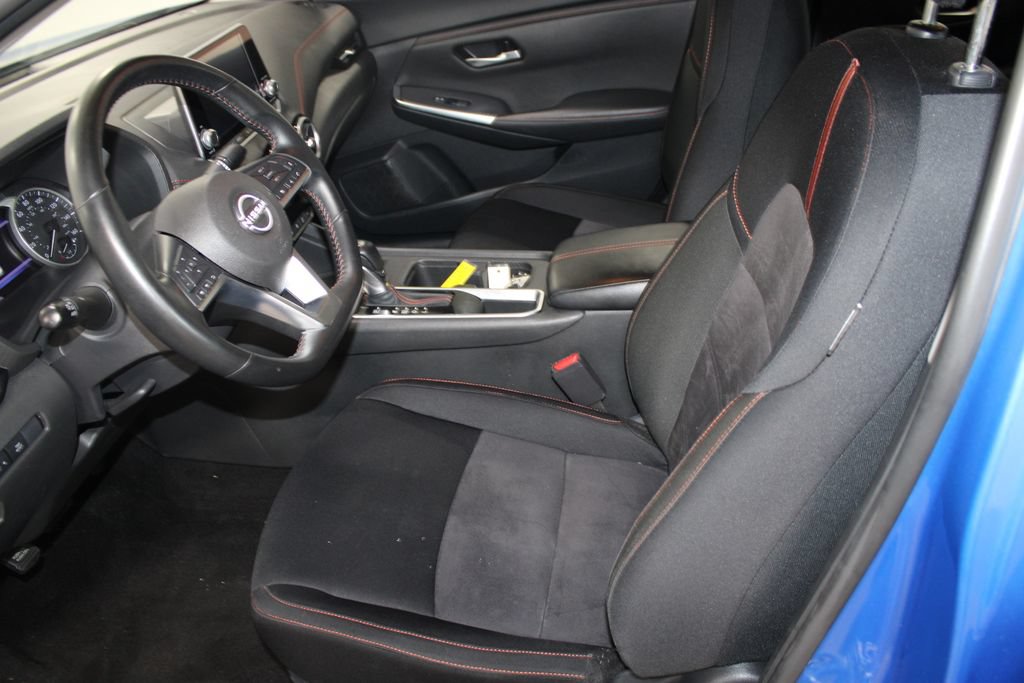 Used 2025 Nissan Sentra SR FWD image 12