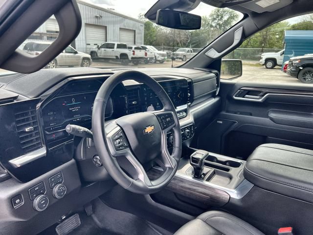 Certified 2025 Chevrolet Silverado 1500 LTZ AWD/4WD image 11