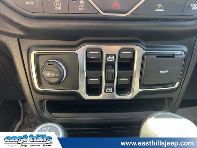 Used 2021 Jeep Wrangler Unlimited Sport AWD/4WD image 35