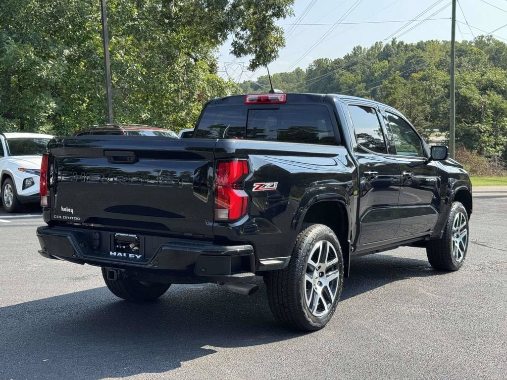 Used 2024 Chevrolet Colorado Z71 w/ Z71 Convenience Package 2 AWD/4WD image 22