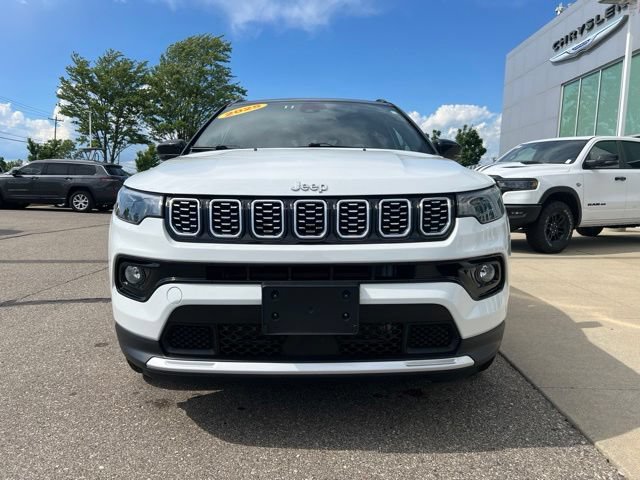 Certified 2025 Jeep Compass Limited AWD/4WD image 2